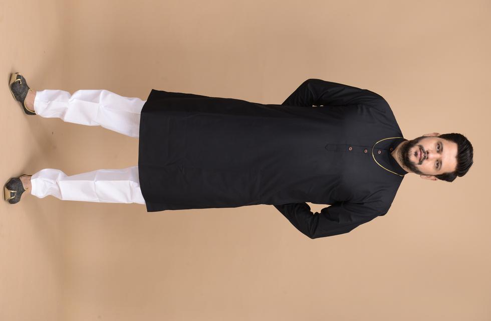 Men Solid Kurta with Pant in Black color